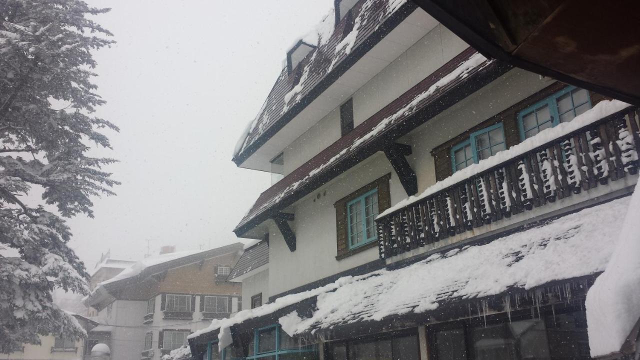 Akakura Onsen Hotel Korakuso Myoko Esterno foto